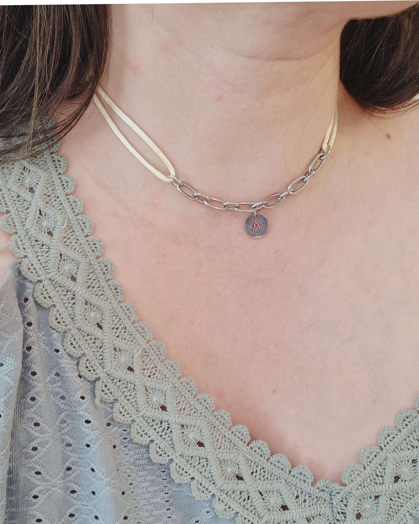 Mimi Jewels Collier Satin