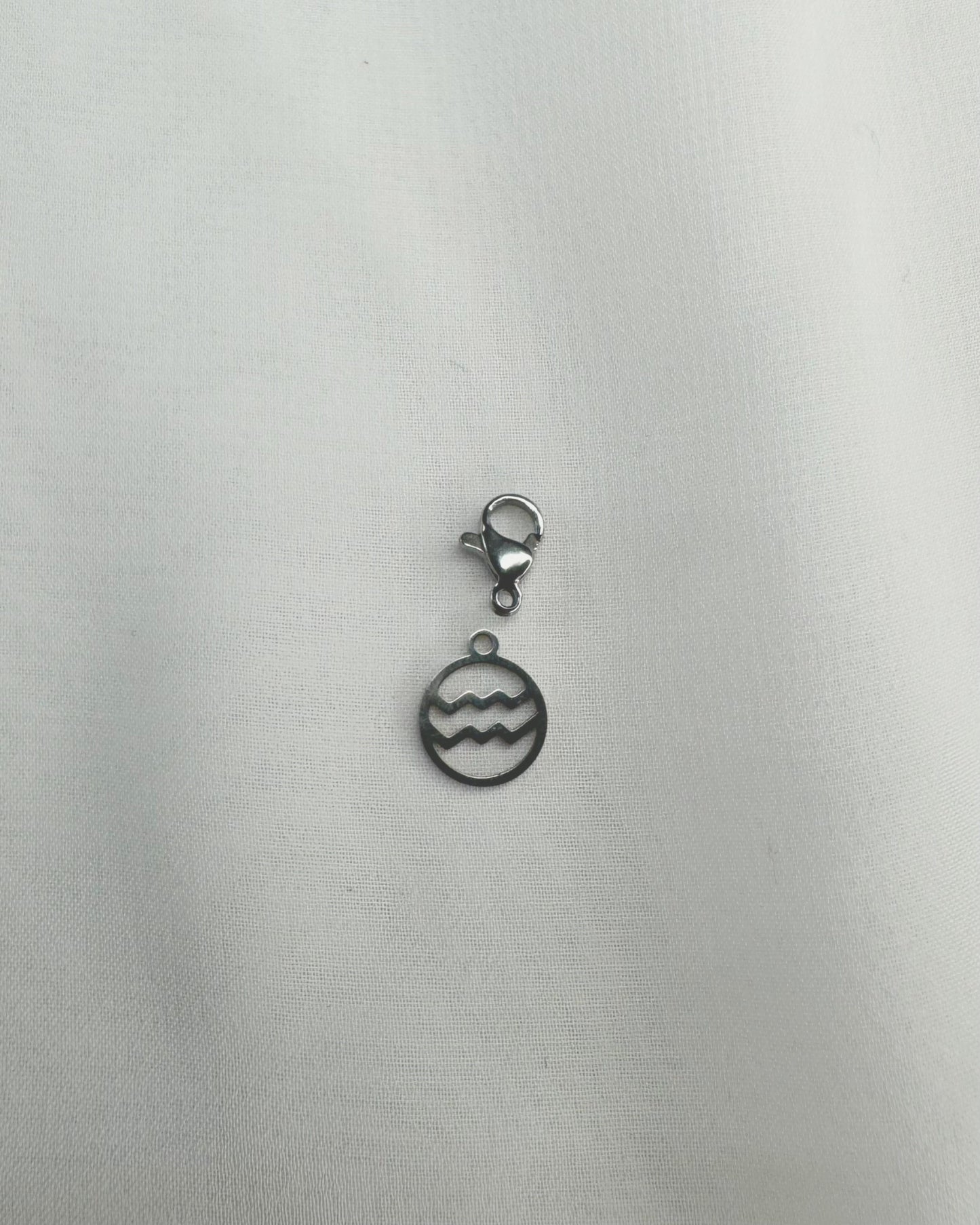 mimijewelsbyc Bague Astro - Bague breloque Astro argentée