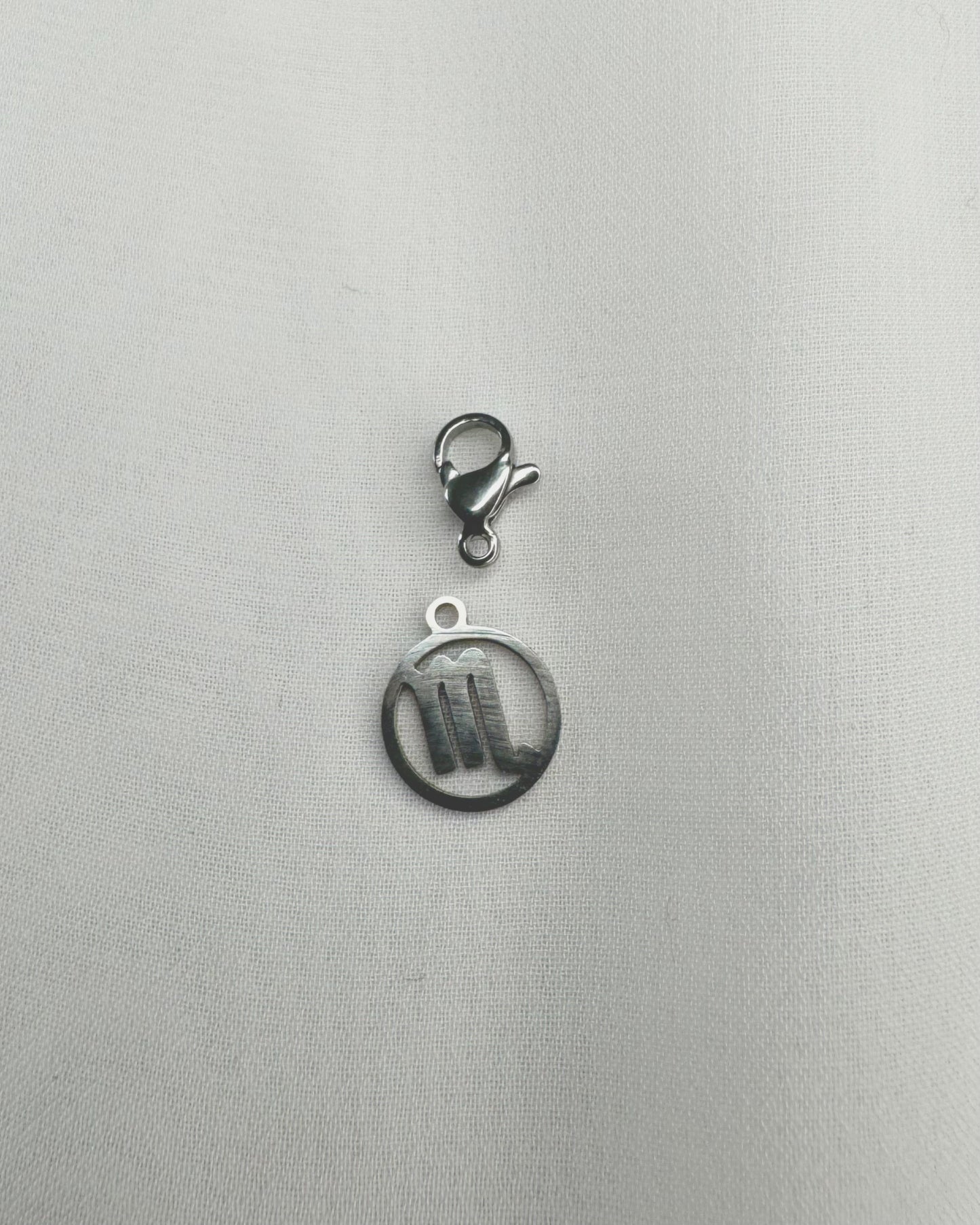 mimijewelsbyc Bague Astro - Bague breloque Astro argentée