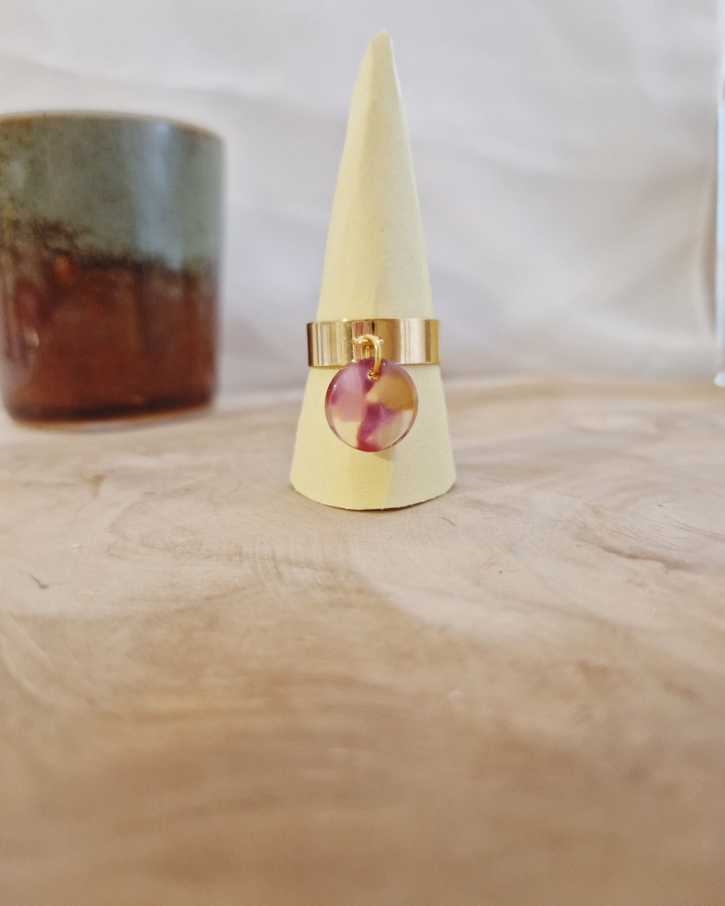 mimijewelsbyc Bijou Bague breloque dorée Résine