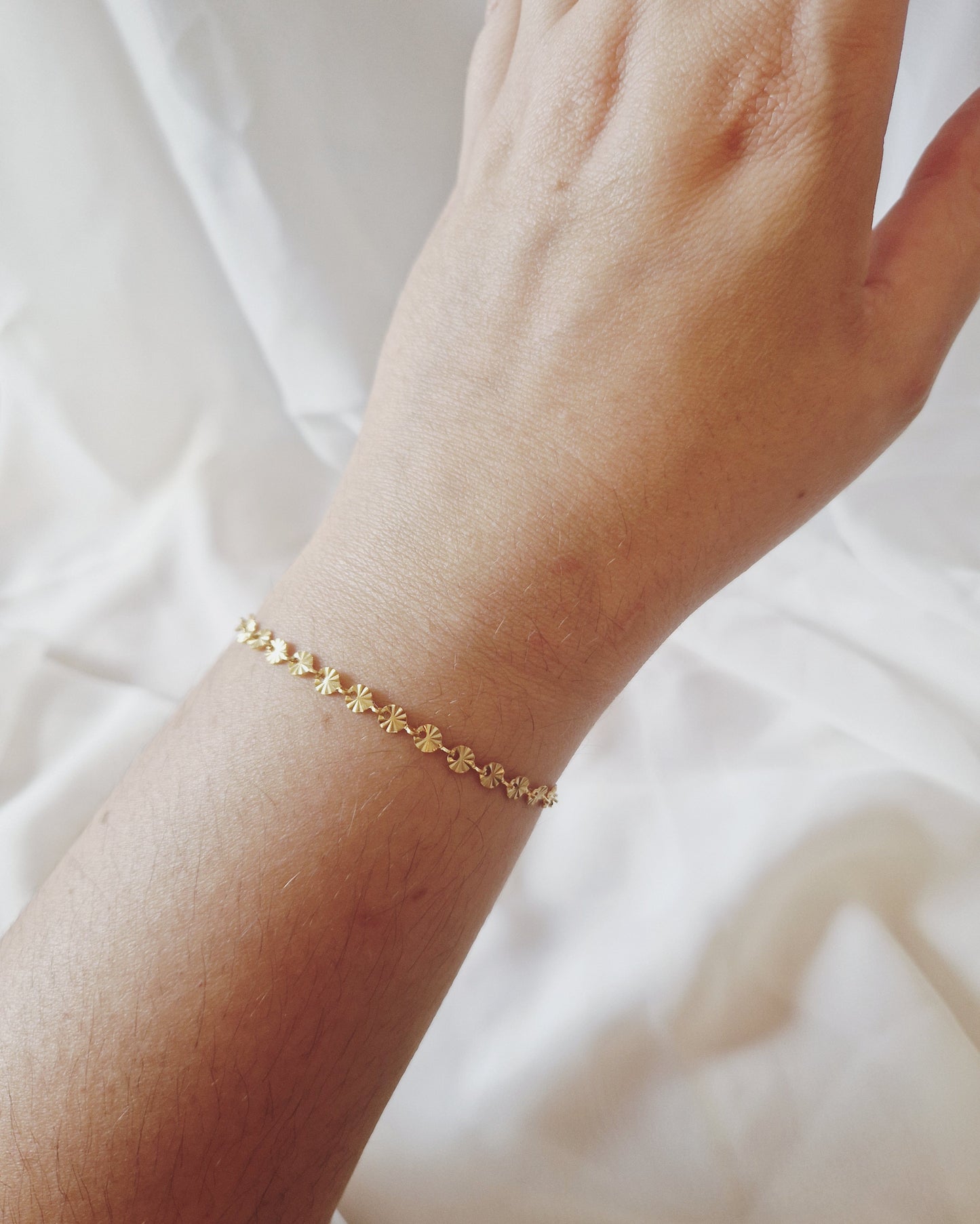mimijewelsbyc bracelet Leaf - Bracelet en acier inoxydable mailles rondes (doré)